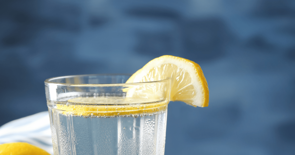 Different Hydration Recipes: Iced Lemon Water